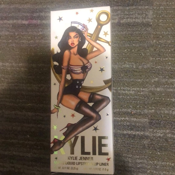 Kylie kiss me sailor - Picture 1 of 1